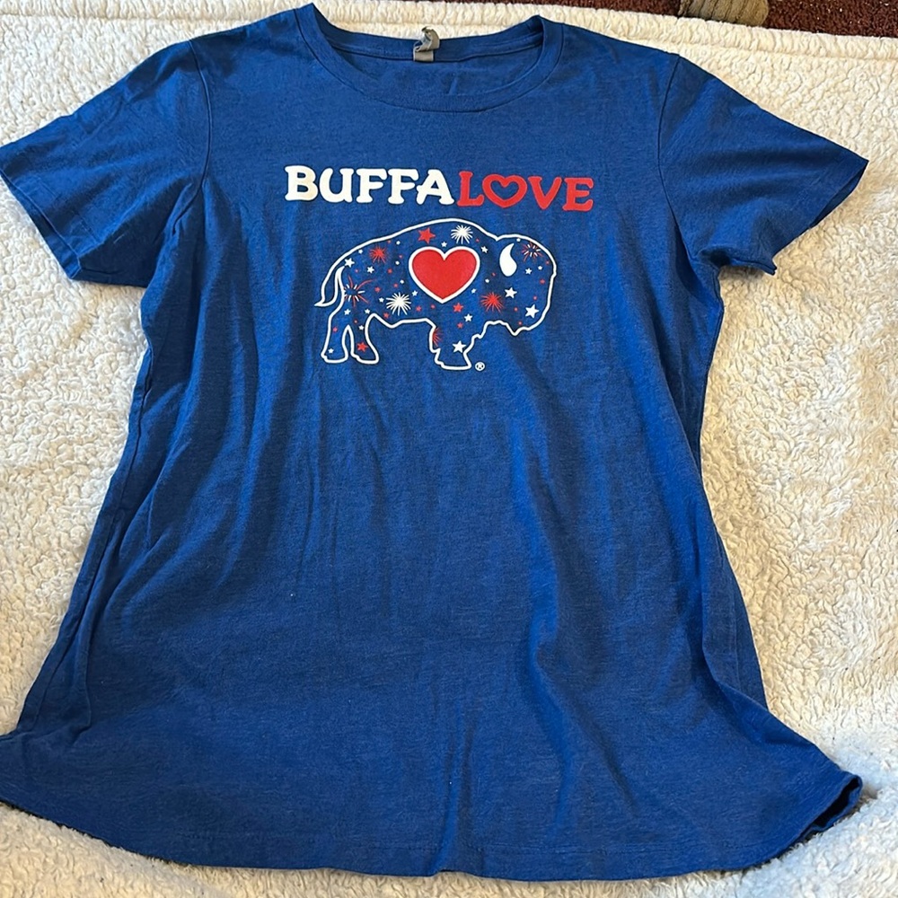 BuffaLove Short Sleeve Fitted Tee 🦬